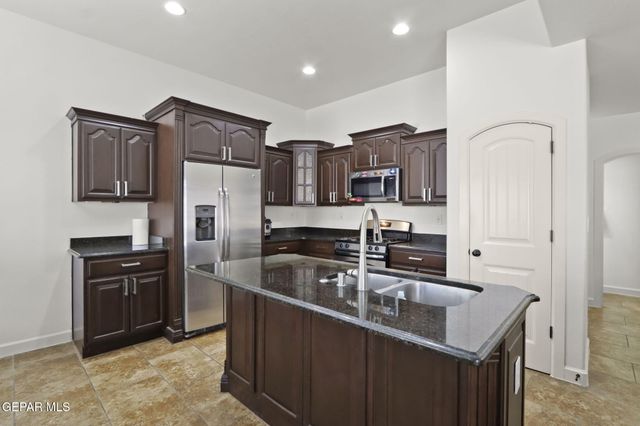 11621 SAINT MARTIN Way, El Paso, TX 79936