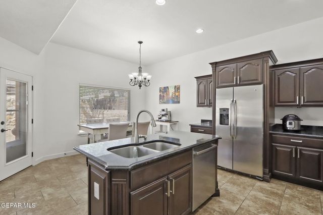 11621 SAINT MARTIN Way, El Paso, TX 79936