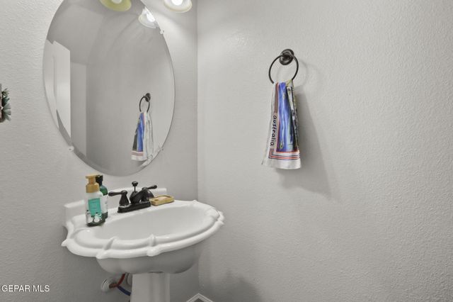 11621 SAINT MARTIN Way, El Paso, TX 79936