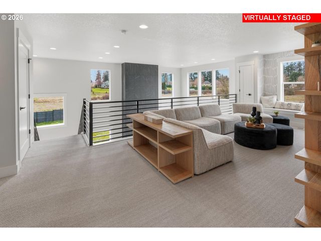 16114 BARLOW TRAIL Ln, Oregon City, OR 97045