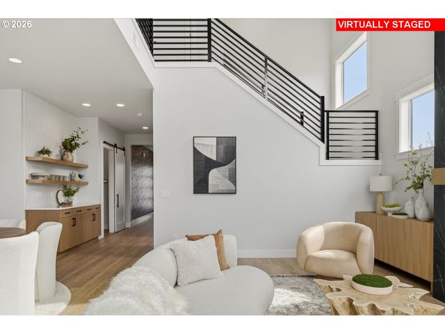 16114 BARLOW TRAIL Ln, Oregon City, OR 97045