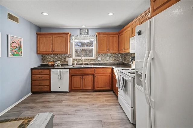 4824 NE 47th Street, Kansas City, MO 64117