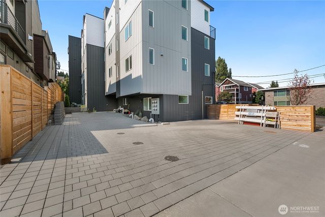 2019 W Bertona, Seattle, WA 98199