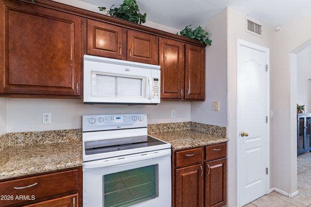 4014 W Fallen Leaf Lane, Glendale, AZ 85310