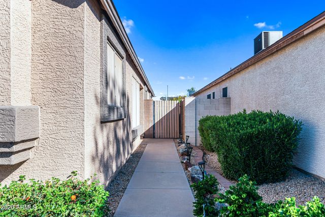 4014 W Fallen Leaf Lane, Glendale, AZ 85310