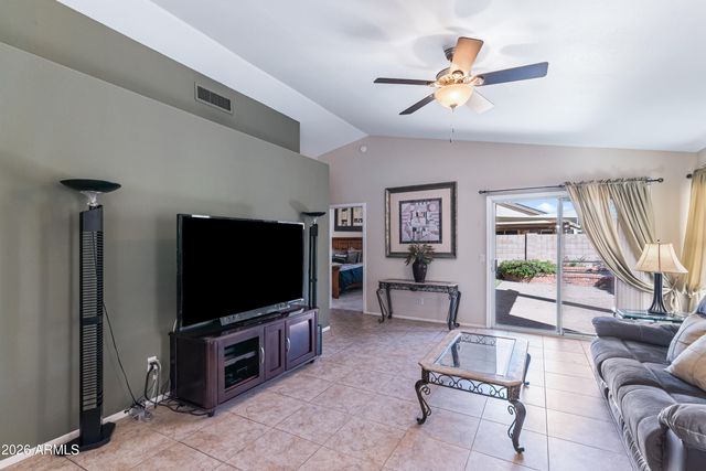 4014 W Fallen Leaf Lane, Glendale, AZ 85310