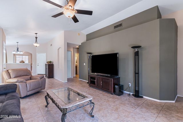 4014 W Fallen Leaf Lane, Glendale, AZ 85310