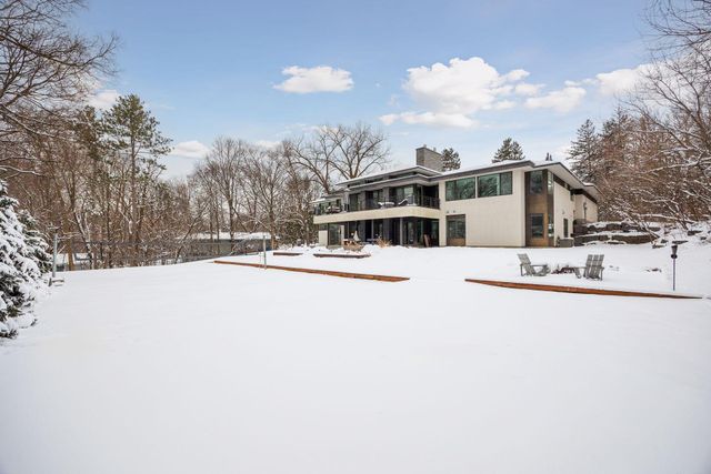 17950 Fairhomes Lane, Deephaven, MN 55391