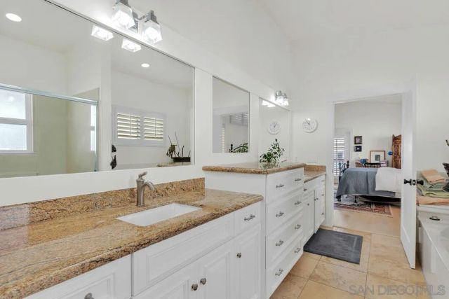 250 C Avenue, Corondo, CA 92118