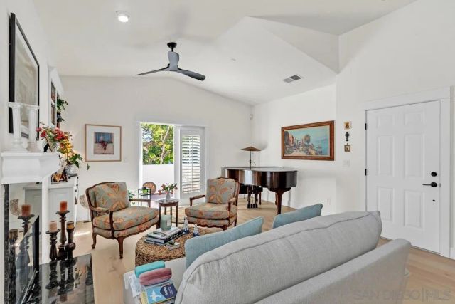 250 C Avenue, Corondo, CA 92118