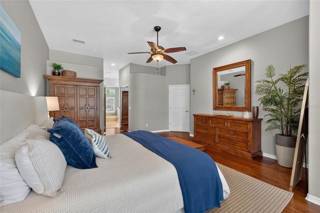 9109 WOODRIDGE RUN DRIVE, Tampa, FL 33647