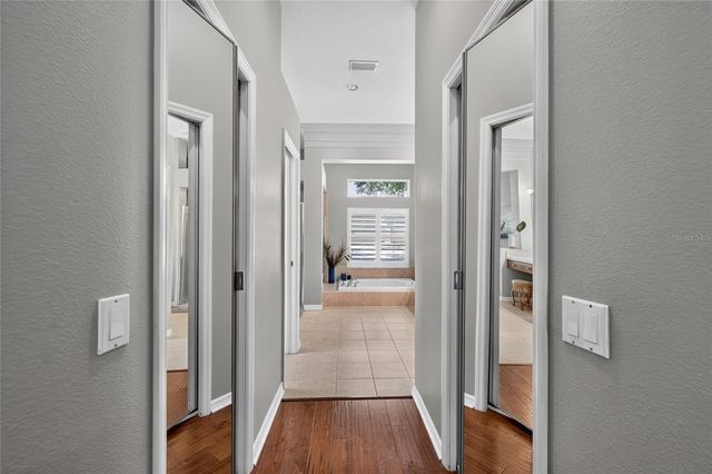 9109 WOODRIDGE RUN DRIVE, Tampa, FL 33647