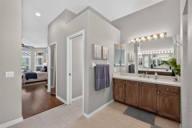 9109 WOODRIDGE RUN DRIVE, Tampa, FL 33647