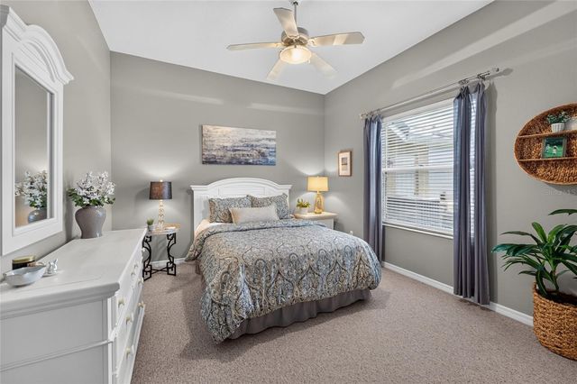 9109 WOODRIDGE RUN DRIVE, Tampa, FL 33647