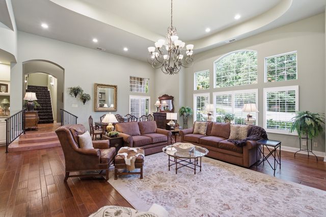 1714 Blairmont Dr, Lebanon, TN 37087