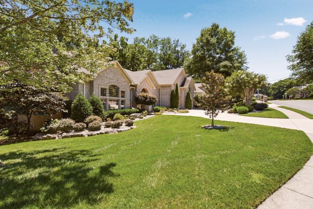 1714 Blairmont Dr, Lebanon, TN 37087