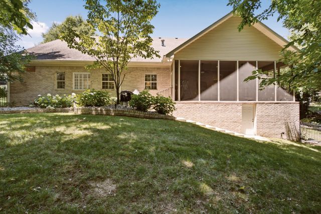 1714 Blairmont Dr, Lebanon, TN 37087
