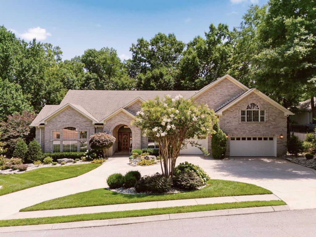 1714 Blairmont Dr, Lebanon, TN 37087