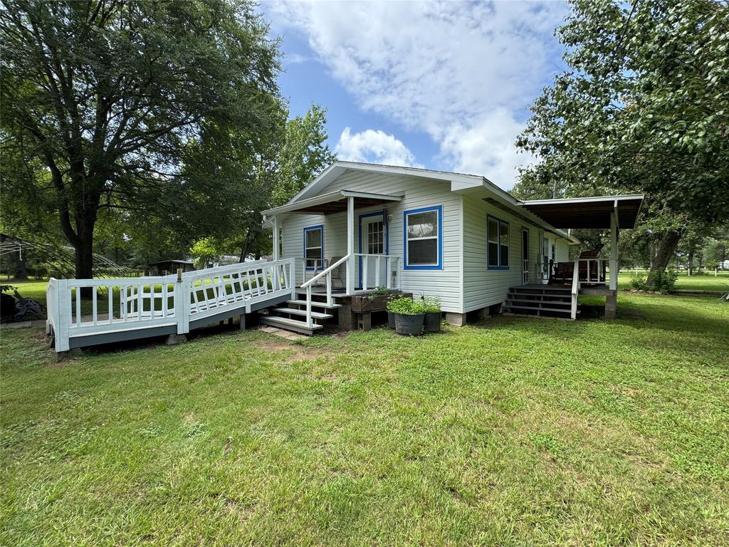 2300 Bowler Road, Waller, TX 77484