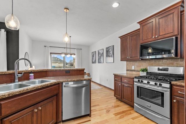 4326 E APPLEVIEW DRIVE, Appleton, WI 54913