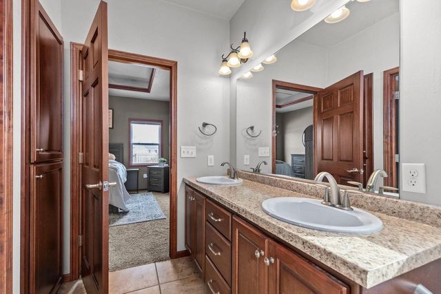 4326 E APPLEVIEW DRIVE, Appleton, WI 54913