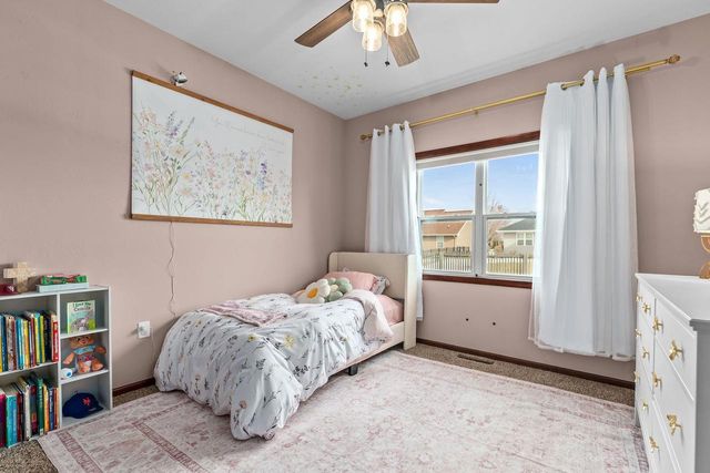 4326 E APPLEVIEW DRIVE, Appleton, WI 54913