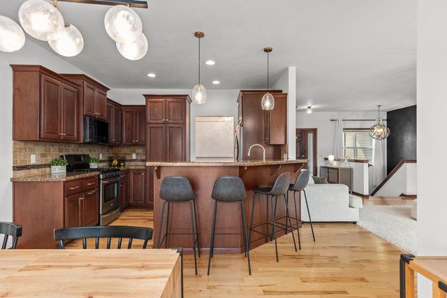 4326 E APPLEVIEW DRIVE, Appleton, WI 54913