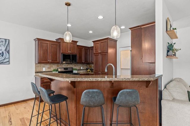 4326 E APPLEVIEW DRIVE, Appleton, WI 54913