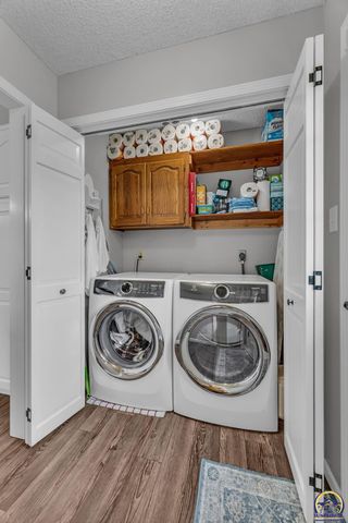 2531 SW Pepperwood CT, Topeka, KS 66614