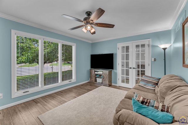 2531 SW Pepperwood CT, Topeka, KS 66614