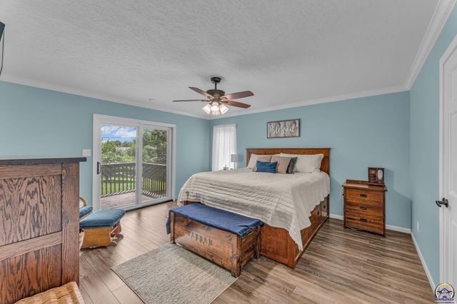 2531 SW Pepperwood CT, Topeka, KS 66614
