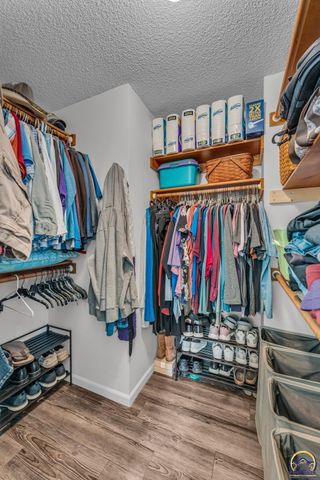 2531 SW Pepperwood CT, Topeka, KS 66614