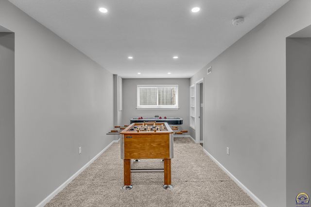 2531 SW Pepperwood CT, Topeka, KS 66614