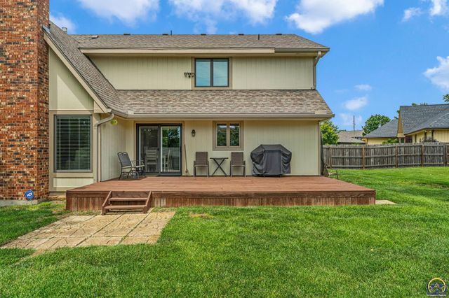 2531 SW Pepperwood CT, Topeka, KS 66614