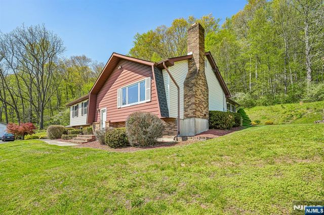 61 Shades Of Death Road, Independence, NJ 07838