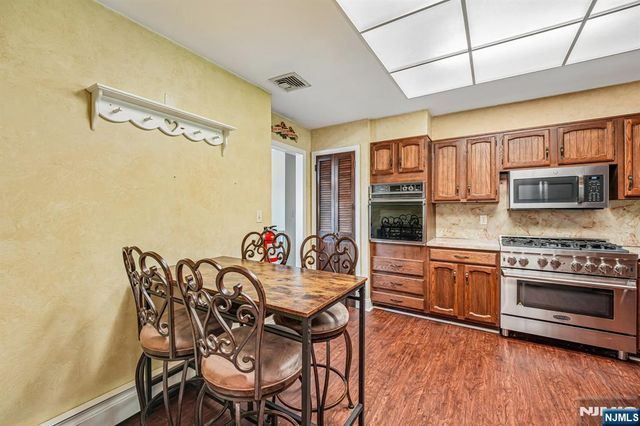 61 Shades Of Death Road, Independence, NJ 07838