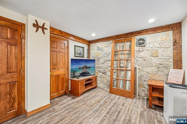 61 Shades Of Death Road, Independence, NJ 07838