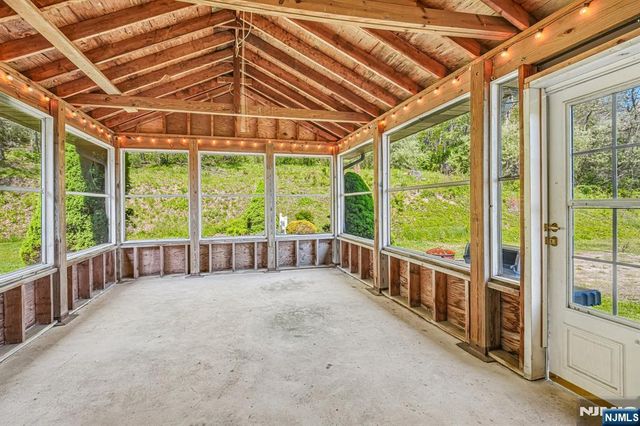 61 Shades Of Death Road, Independence, NJ 07838