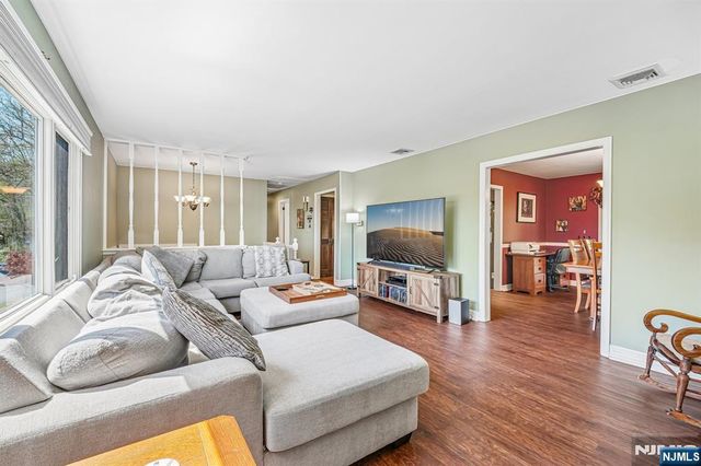 61 Shades Of Death Road, Independence, NJ 07838