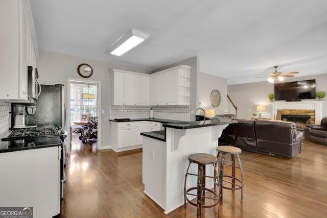 5406 Hunting Pine Drive, Powder Springs, GA 30127