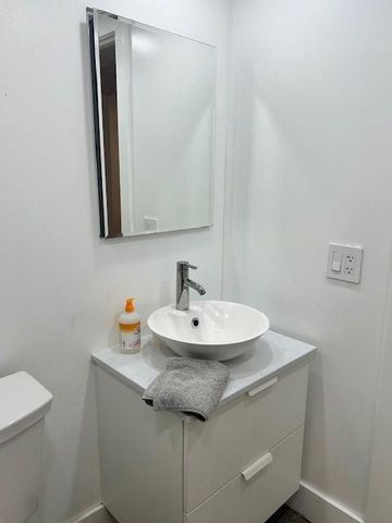 2750 NE 183rd St 1206, Aventura, FL 33160