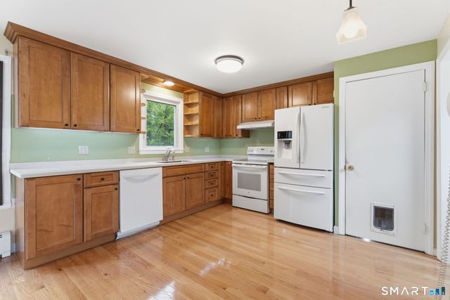 886 Overhill Drive, Suffield, CT 06078