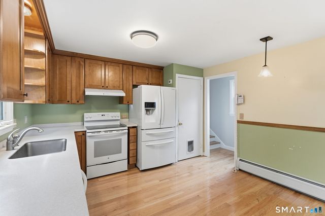 886 Overhill Drive, Suffield, CT 06078
