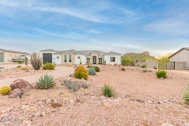 267 W AMHERST Street, San Tan Valley, AZ 85143