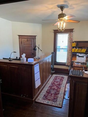 335 South Wood Street, Neosho, MO 64850