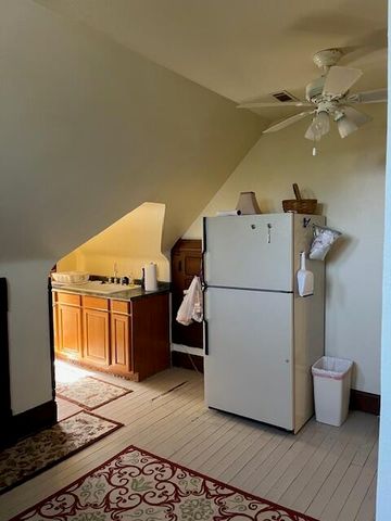 335 South Wood Street, Neosho, MO 64850