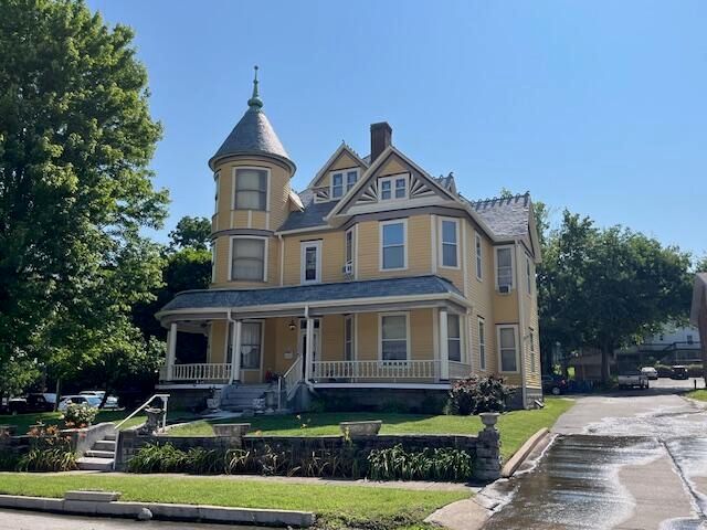 335 South Wood Street, Neosho, MO 64850