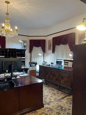 335 South Wood Street, Neosho, MO 64850