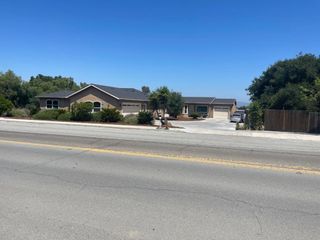 1360 Santa Ana Road, Hollister, CA 95023