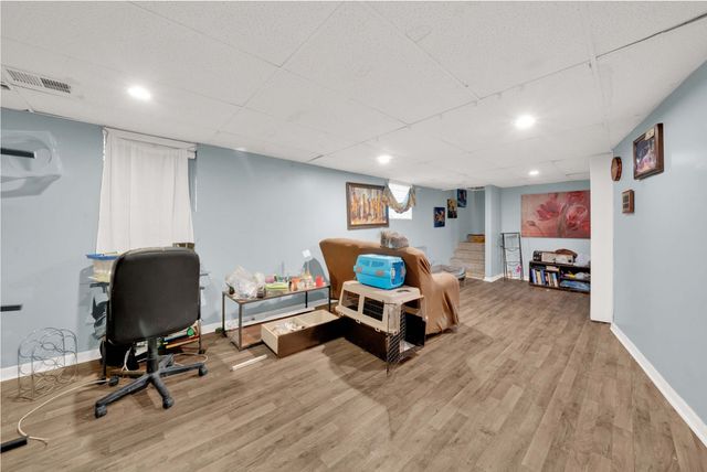 9427 S Utica Avenue, Evergreen Park, IL 60805